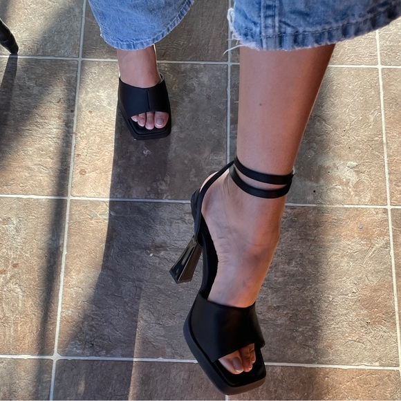 Steve Madden Kendall Heels - Picture 7 of 9